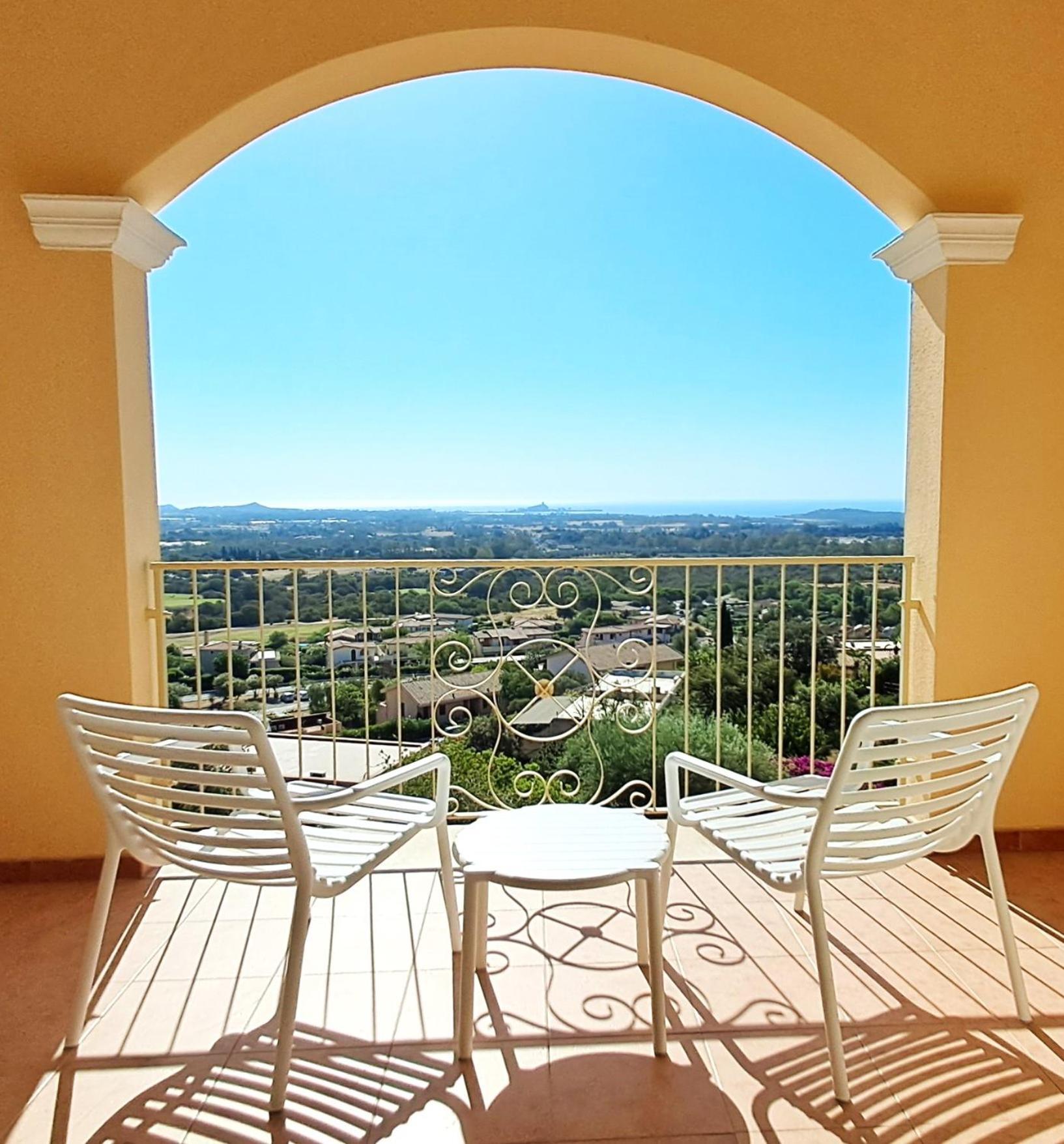 Golf & Sea Residence Is Molas Pula Bagian luar foto